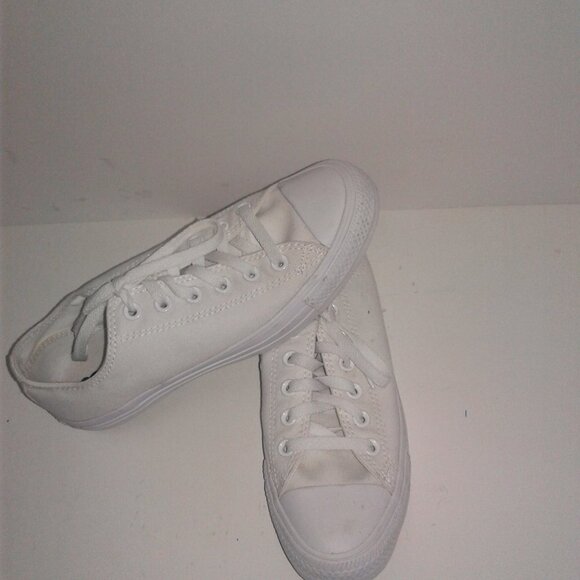 Chuck Taylor All Star Mono White Canvas Low Top - Picture 3 of 4